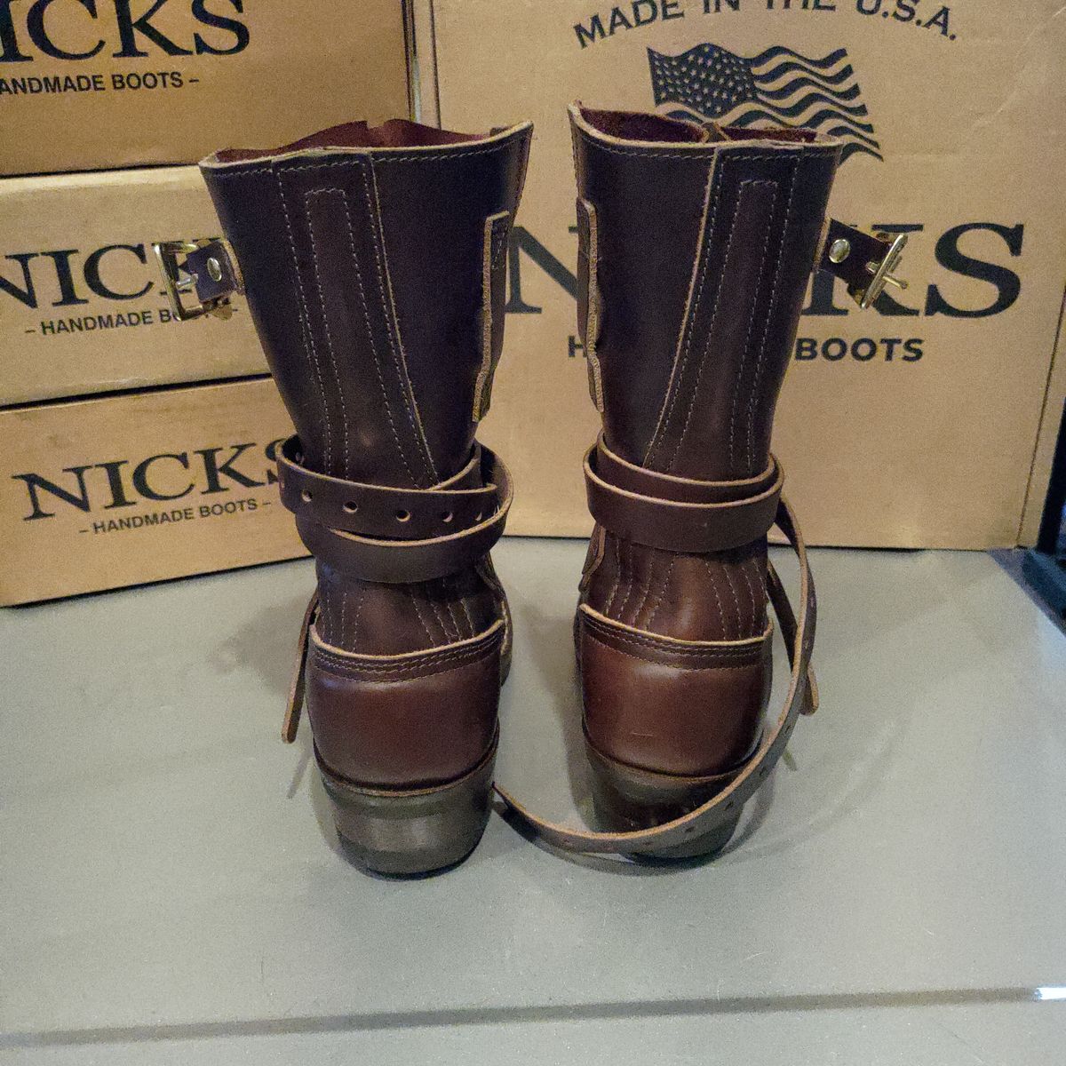 Photo by 3ringCircu5 on August 17, 2024 of the Nicks Heritage TankerPro in Horween Brown Chromexcel.