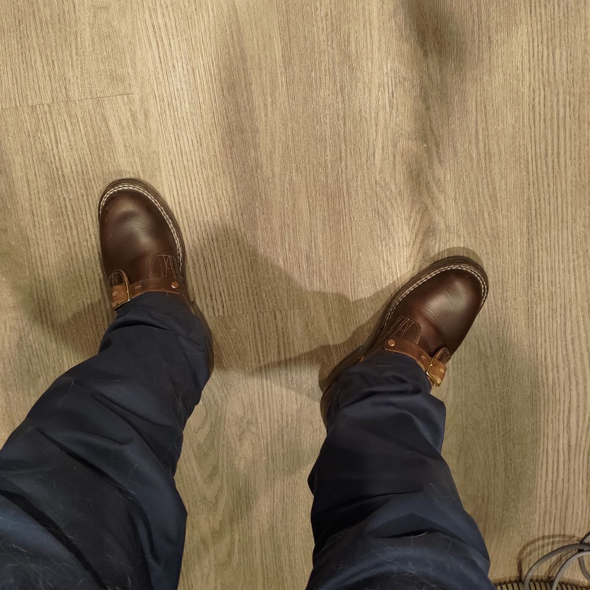 Photo by 3ringCircu5 on April 22, 2025 of the Nicks Heritage TankerPro in Horween Brown Chromexcel.