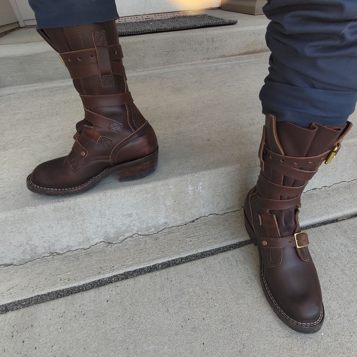 Photo by 3ringCircu5 on April 22, 2025 of the Nicks Heritage TankerPro in Horween Brown Chromexcel.