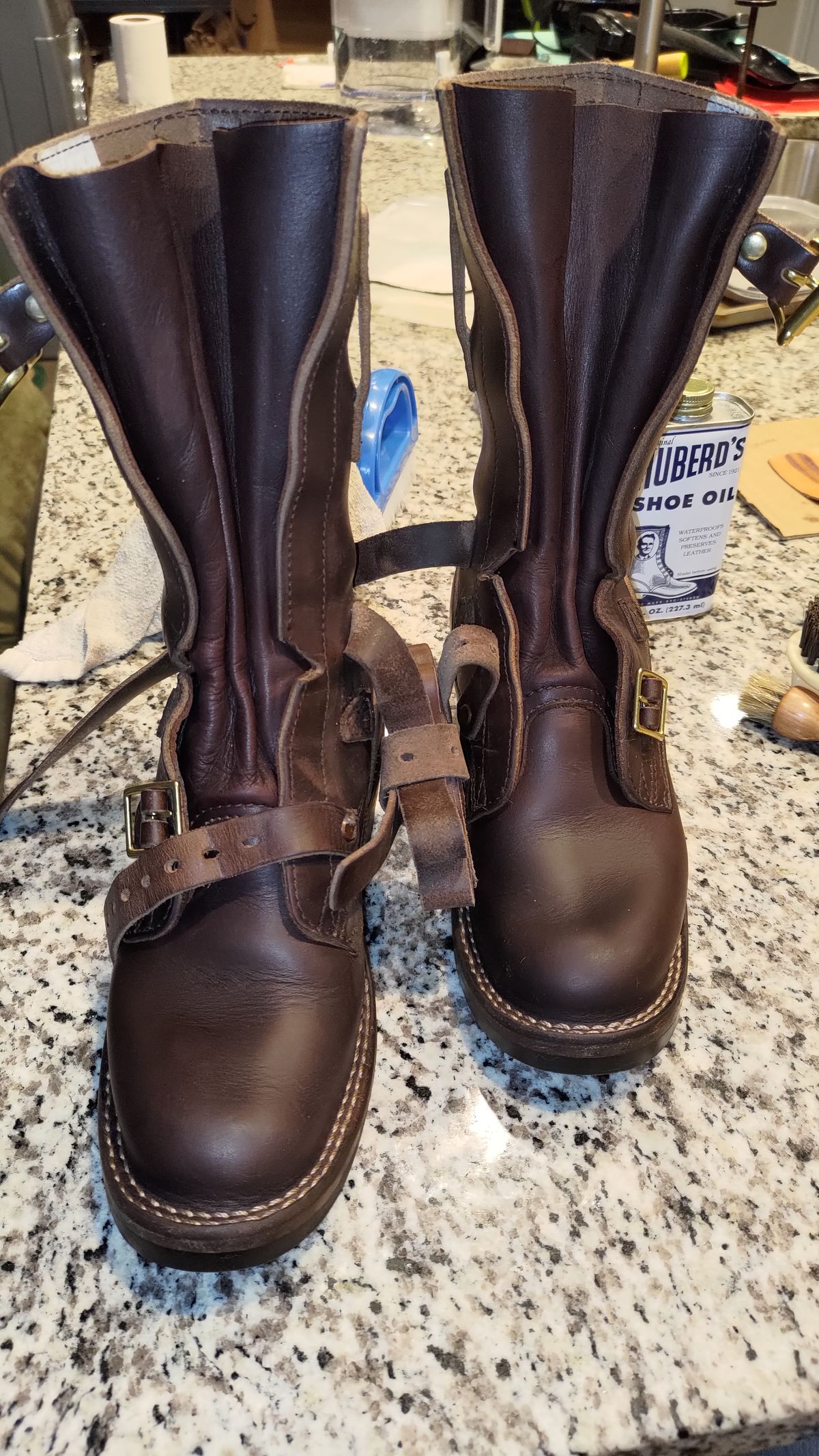 Photo by 3ringCircu5 on August 16, 2025 of the Nicks Heritage TankerPro in Horween Brown Chromexcel.
