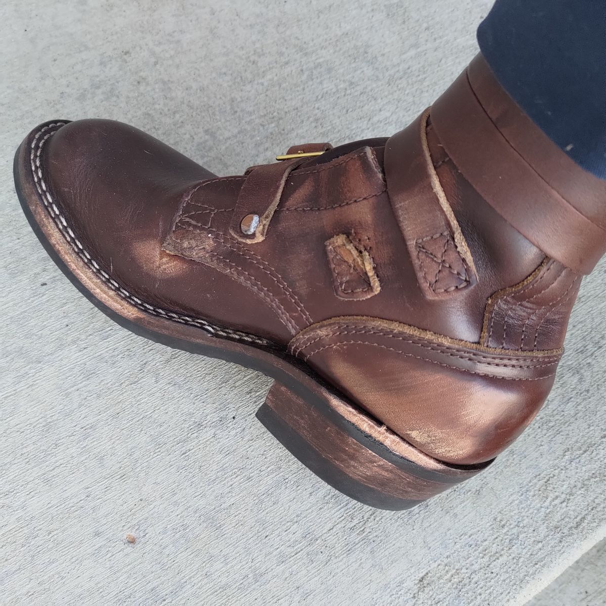Photo by 3ringCircu5 on June 10, 2025 of the Nicks Heritage TankerPro in Horween Brown Chromexcel.