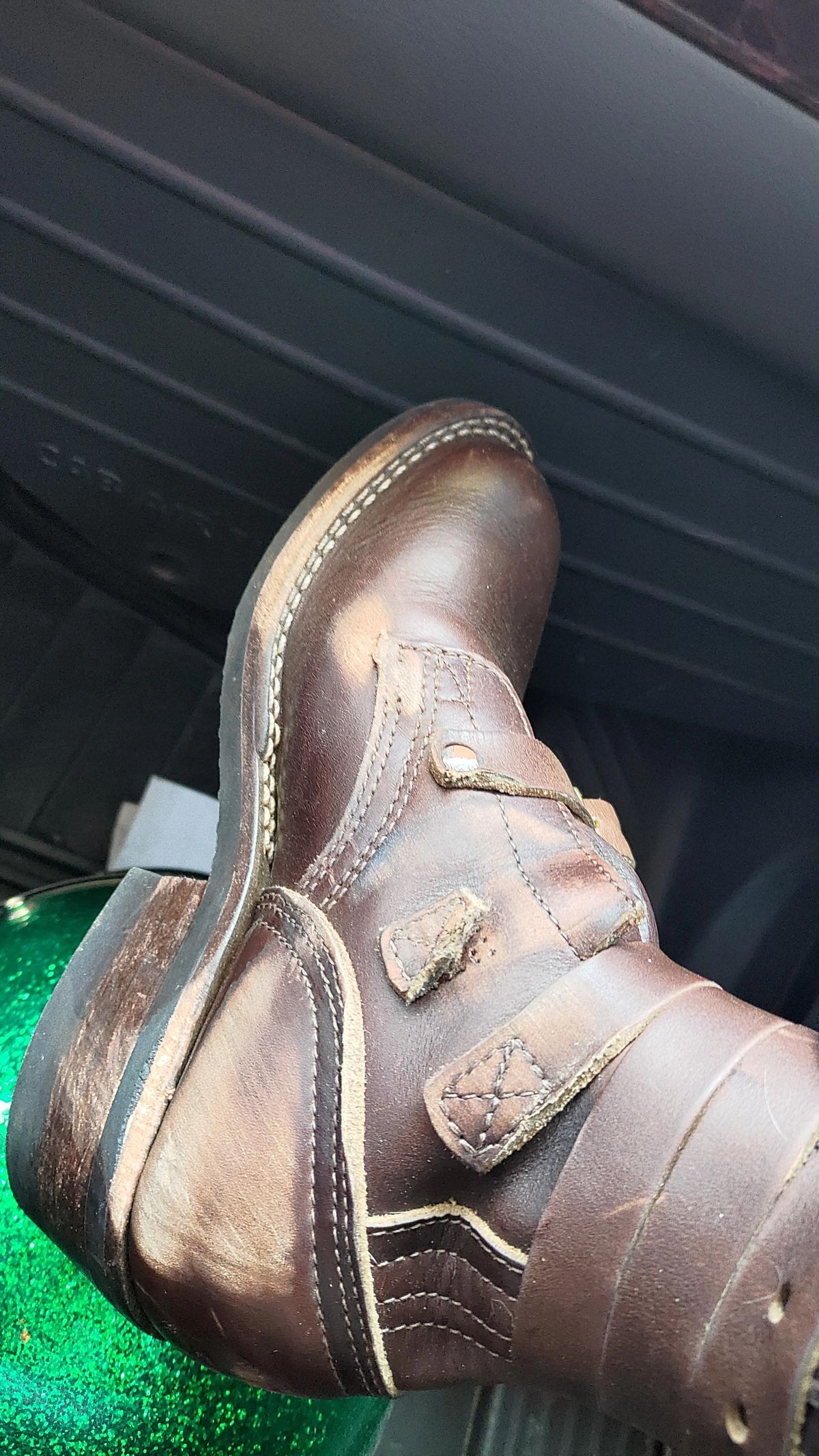 Photo by 3ringCircu5 on September 28, 2025 of the Nicks Heritage TankerPro in Horween Brown Chromexcel.