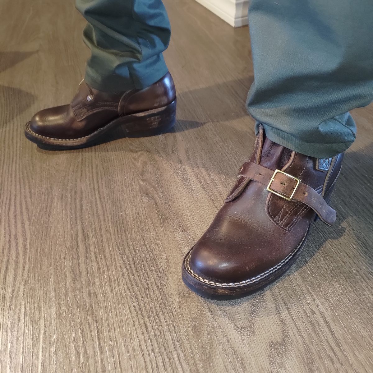 Photo by 3ringCircu5 on August 12, 2025 of the Nicks Heritage TankerPro in Horween Brown Chromexcel.