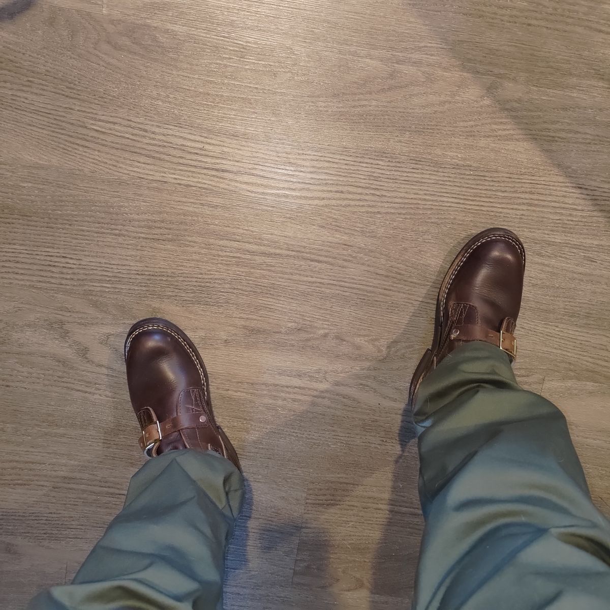 Photo by 3ringCircu5 on August 12, 2025 of the Nicks Heritage TankerPro in Horween Brown Chromexcel.