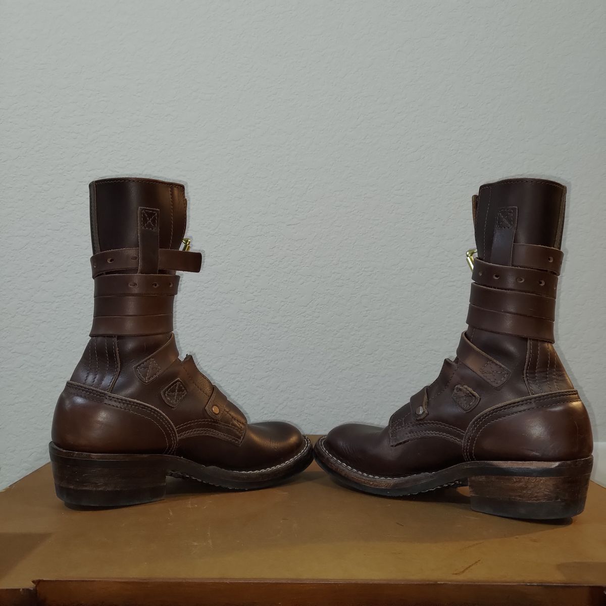 Photo by 3ringCircu5 on December 23, 2025 of the Nicks Heritage TankerPro in Horween Brown Chromexcel.