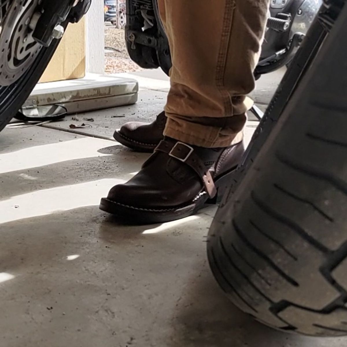 Photo by 3ringCircu5 on February 17, 2026 of the Nicks Heritage TankerPro in Horween Brown Chromexcel.