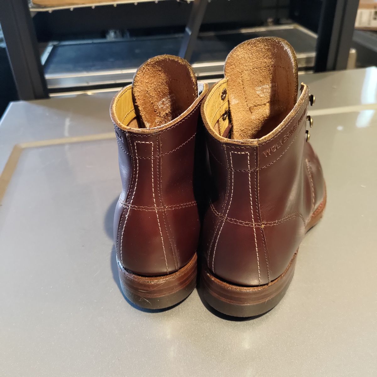 Photo by 3ringCircu5 on May 21, 2024 of the Wolverine 1000 Mile Plain-Toe Boot in Horween Tan/Cordovan (Color) Chromexcel.