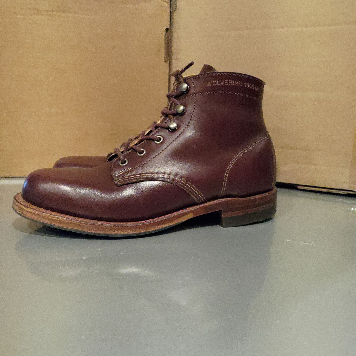 Photo by 3ringCircu5 on August 17, 2024 of the Wolverine 1000 Mile Plain-Toe Boot in Horween Tan/Cordovan (Color) Chromexcel.