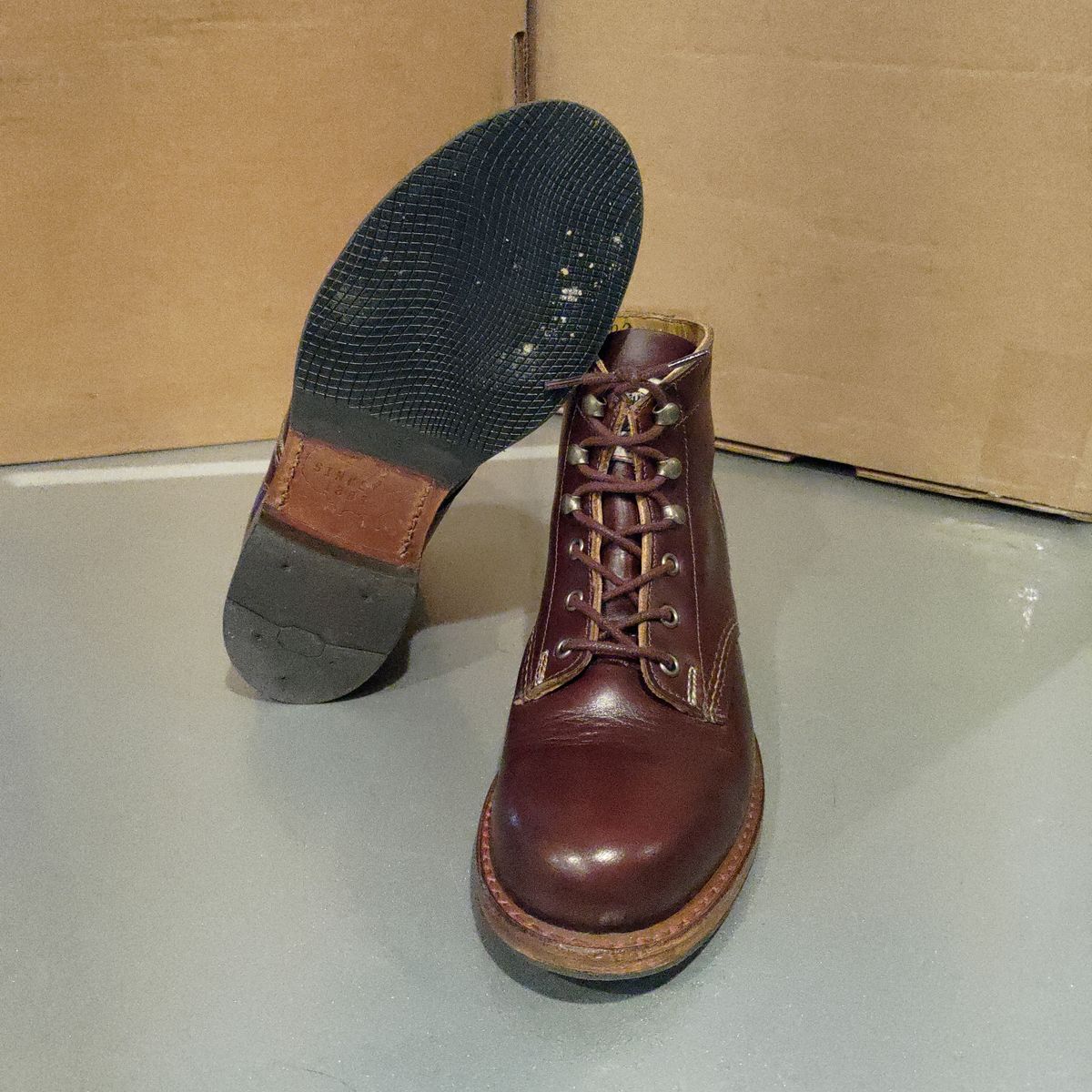 Photo by 3ringCircu5 on August 17, 2024 of the Wolverine 1000 Mile Plain-Toe Boot in Horween Tan/Cordovan (Color) Chromexcel.
