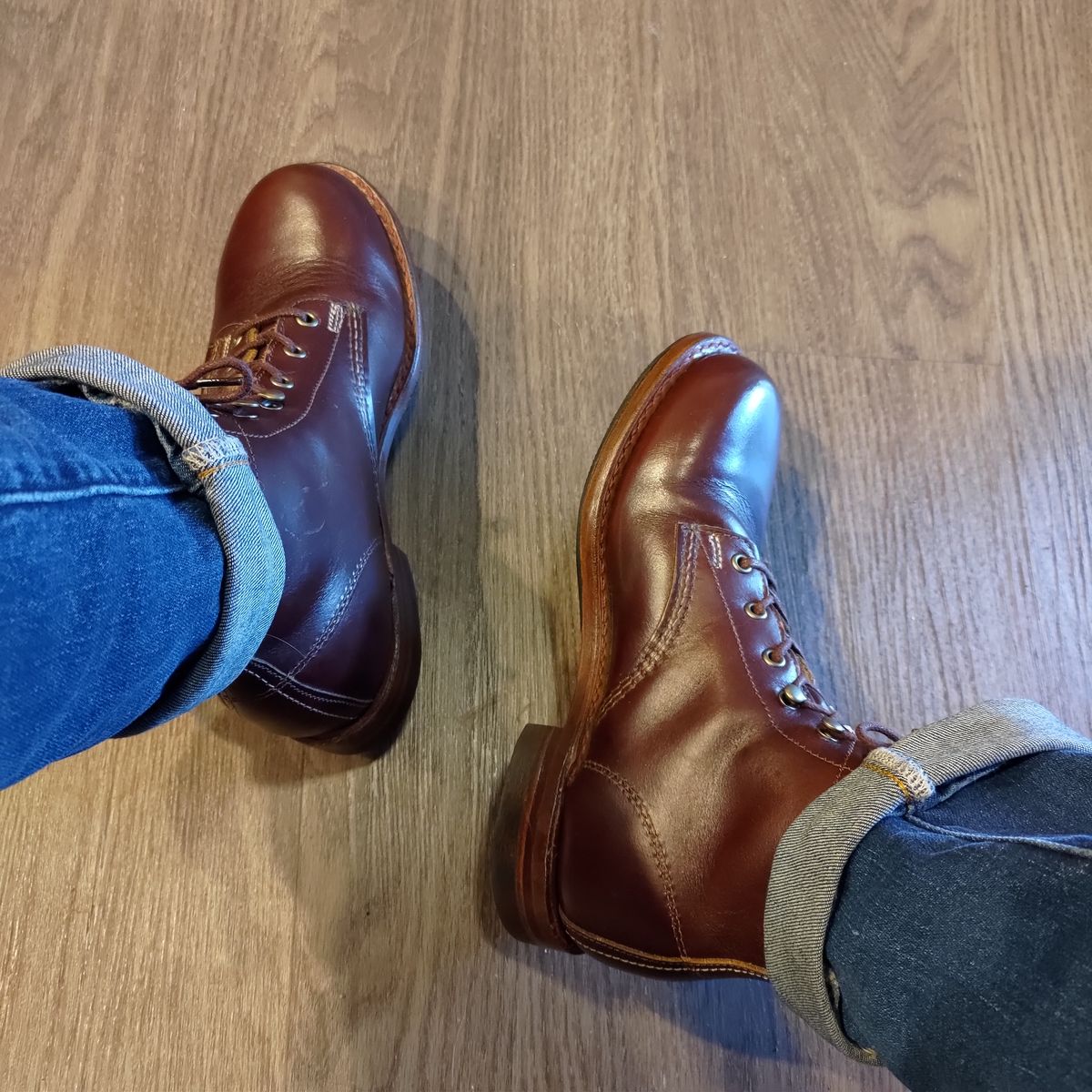 Photo by 3ringCircu5 on September 11, 2024 of the Wolverine 1000 Mile Plain-Toe Boot in Horween Tan/Cordovan (Color) Chromexcel.
