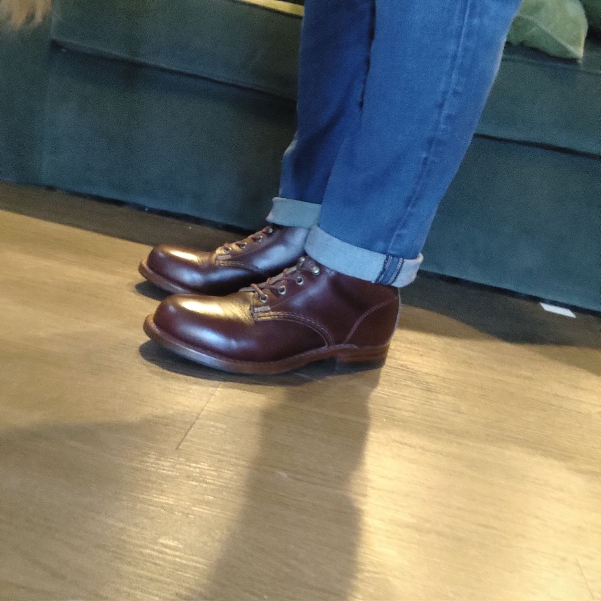 Photo by 3ringCircu5 on September 11, 2024 of the Wolverine 1000 Mile Plain-Toe Boot in Horween Tan/Cordovan (Color) Chromexcel.