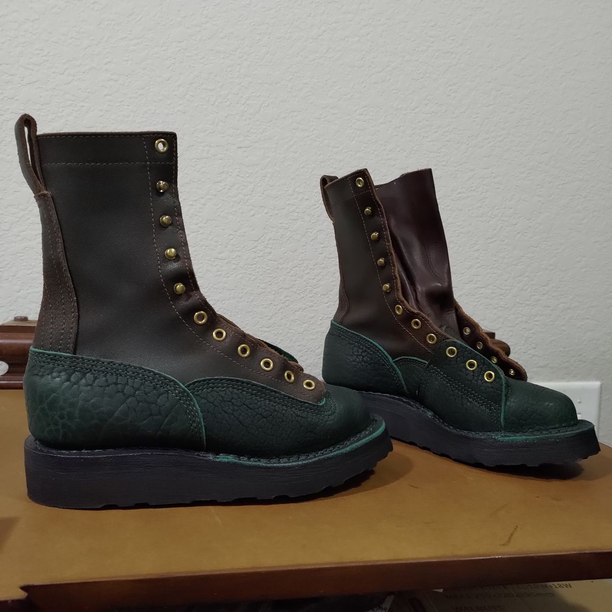 Photo by 3ringCircu5 on October 17, 2025 of the JK Boots Custom Model in Jurassic Bison & Horween Brown Waxed Flesh.