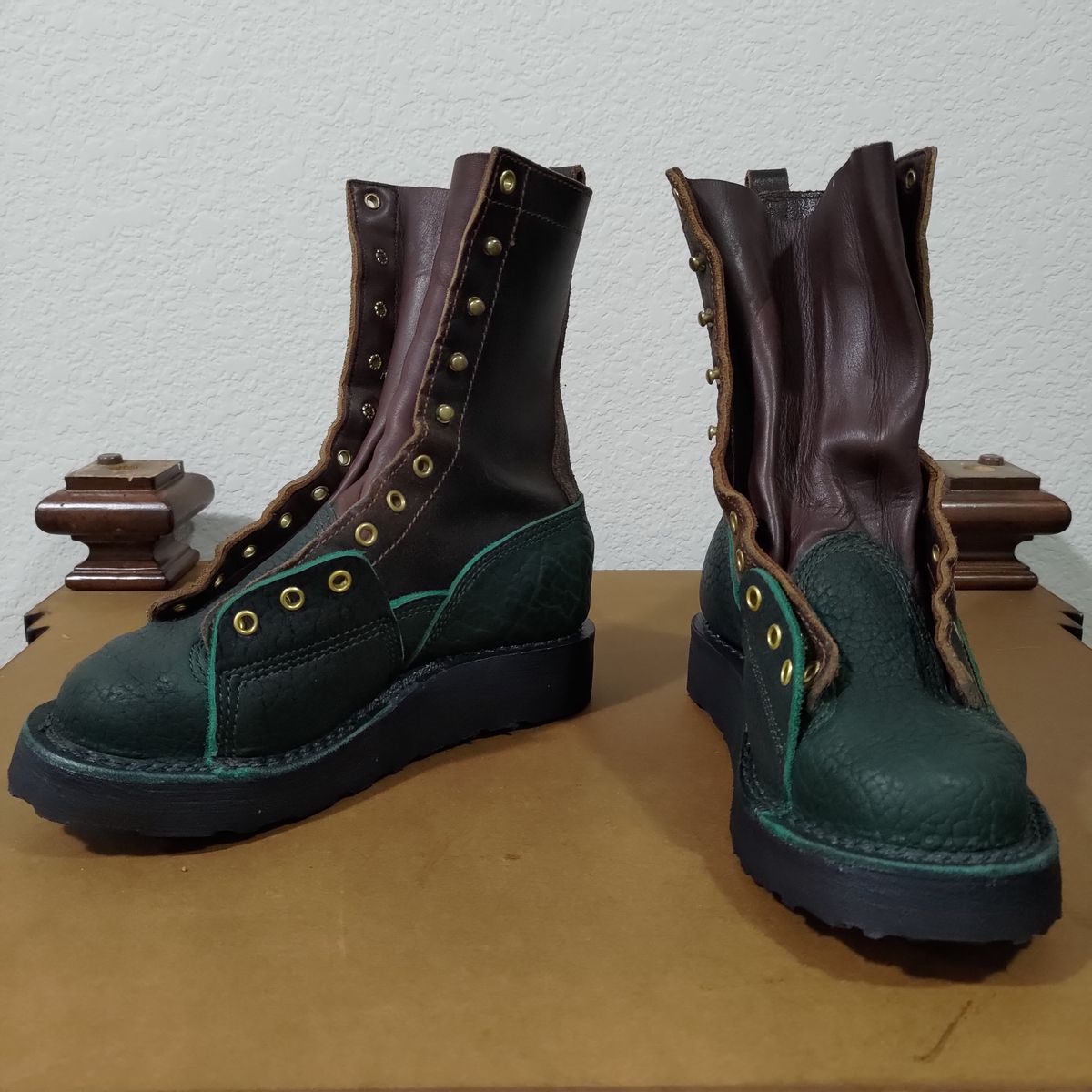 Photo by 3ringCircu5 on October 17, 2025 of the JK Boots Custom Model in Jurassic Bison & Horween Brown Waxed Flesh.