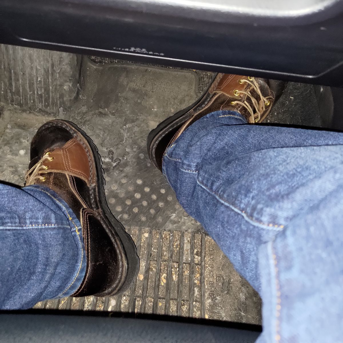 Photo by 3ringCircu5 on March 15, 2025 of the Nicks x Rose Anvil ND3 in Horween Brown Waxed Flesh.