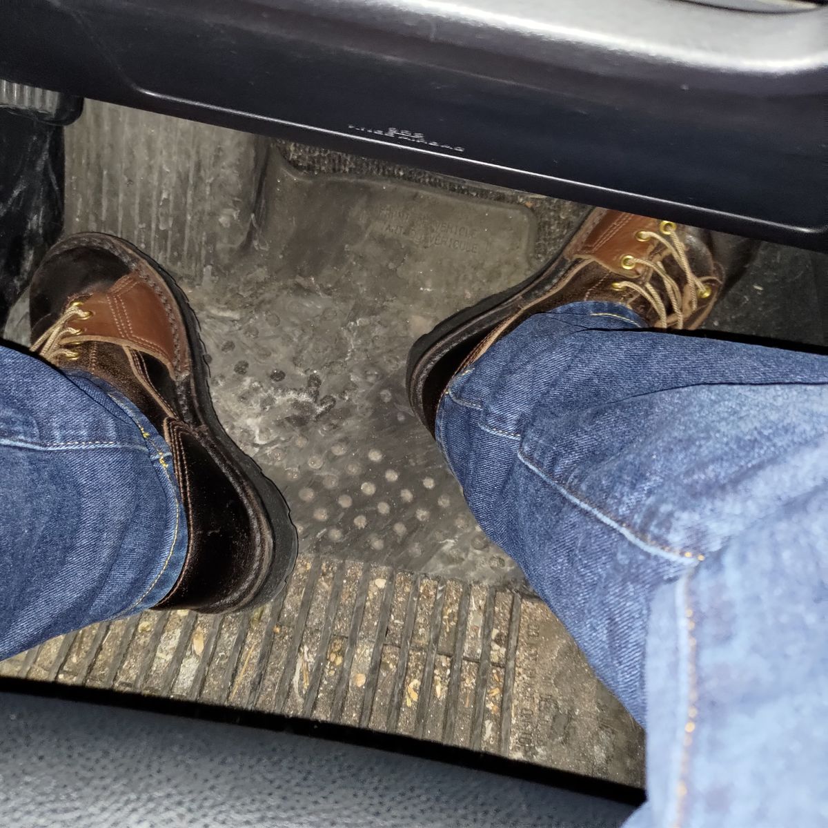 Photo by 3ringCircu5 on March 15, 2025 of the Nicks x Rose Anvil ND3 in Horween Brown Waxed Flesh.