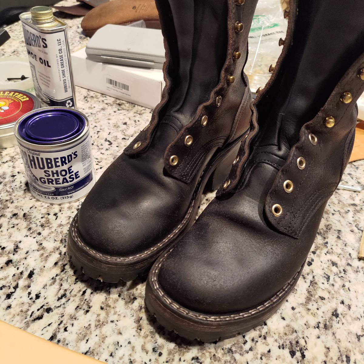 Photo by 3ringCircu5 on September 28, 2025 of the Nicks Urban Logger in Horween Black Waxed Flesh.