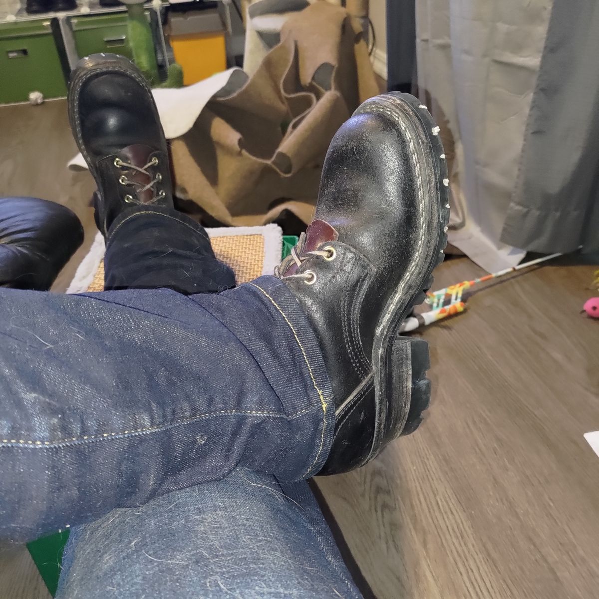 Photo by 3ringCircu5 on March 7, 2026 of the Nicks Urban Logger in Horween Black Waxed Flesh.