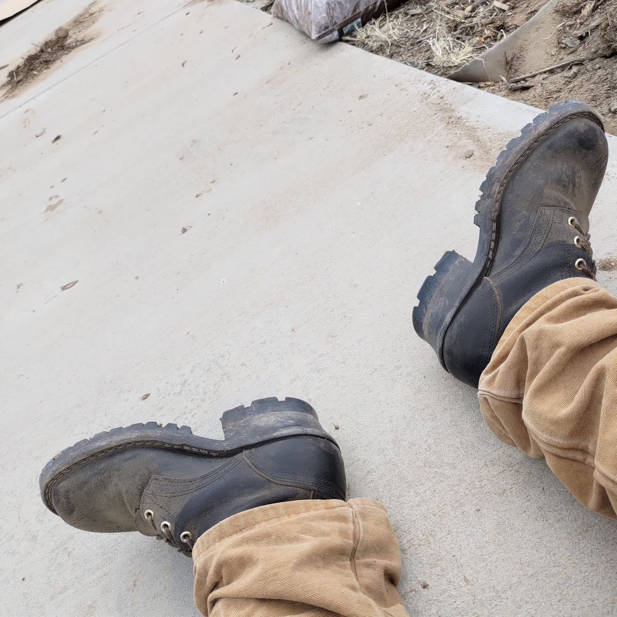 Photo by 3ringCircu5 on May 25, 2026 of the Nicks Urban Logger in Horween Black Waxed Flesh.