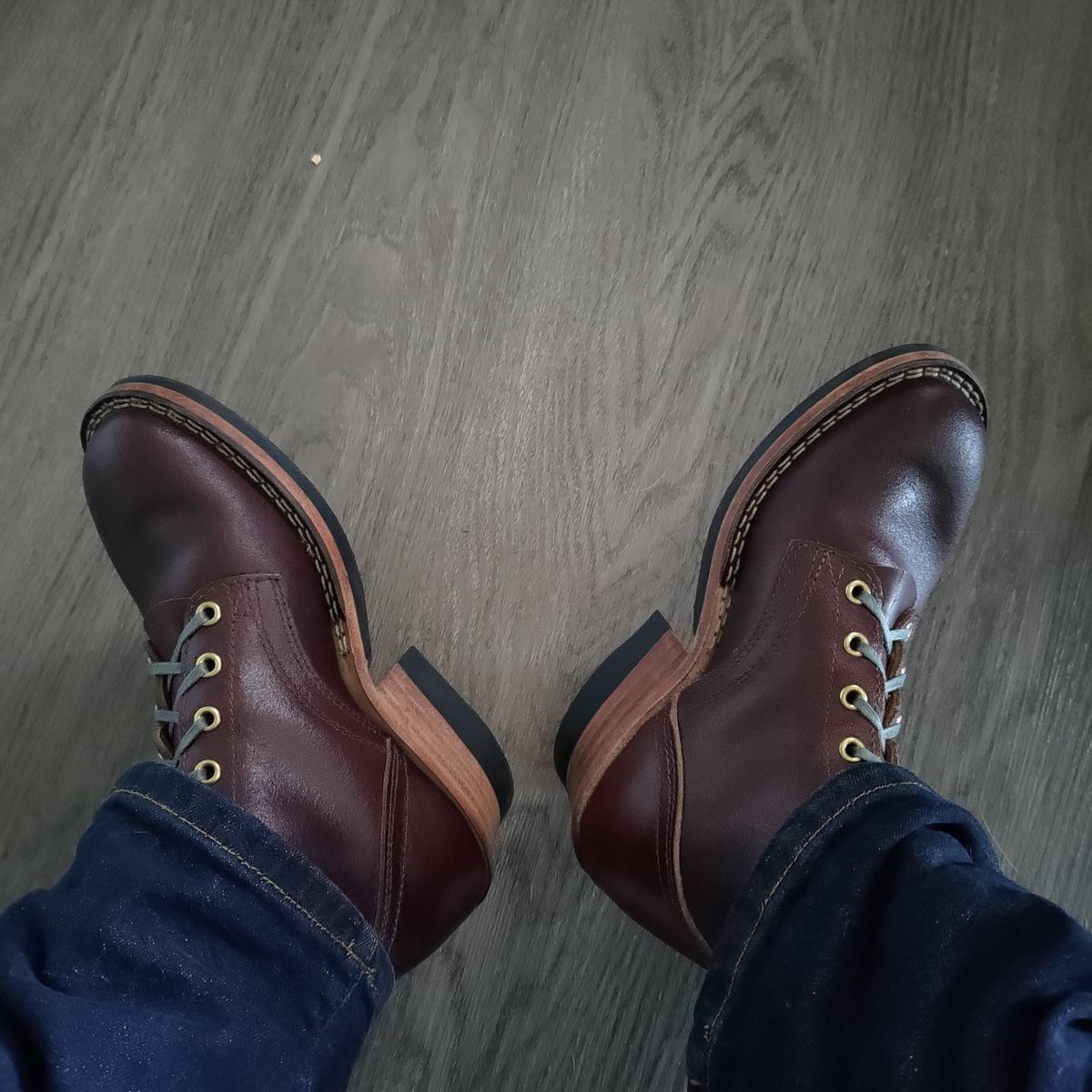 Photo by 3ringCircu5 on August 17, 2024 of the Nicks MTO in Horween Tan Waxed Flesh.