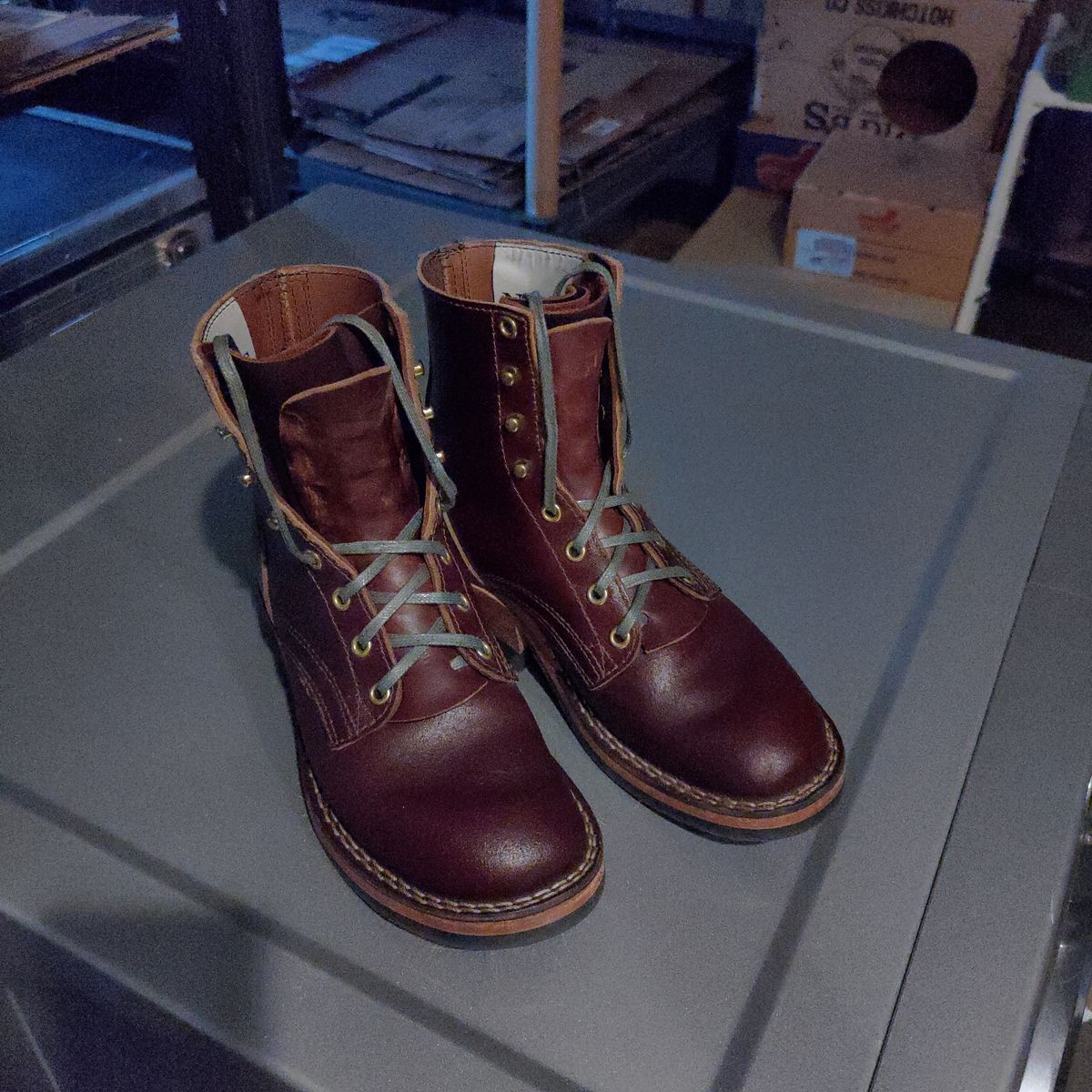 Photo by 3ringCircu5 on August 17, 2024 of the Nicks MTO in Horween Tan Waxed Flesh.