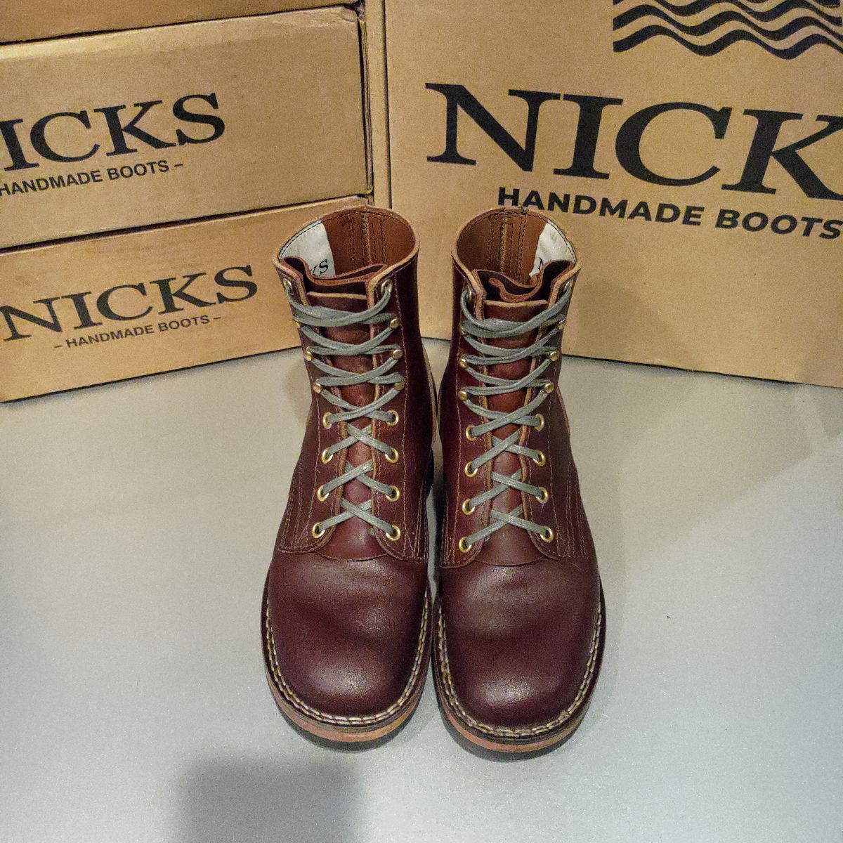 Photo by 3ringCircu5 on August 17, 2024 of the Nicks MTO in Horween Tan Waxed Flesh.