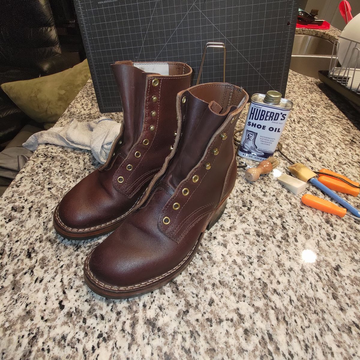 Photo by 3ringCircu5 on August 11, 2025 of the Nicks MTO in Horween Tan Waxed Flesh.