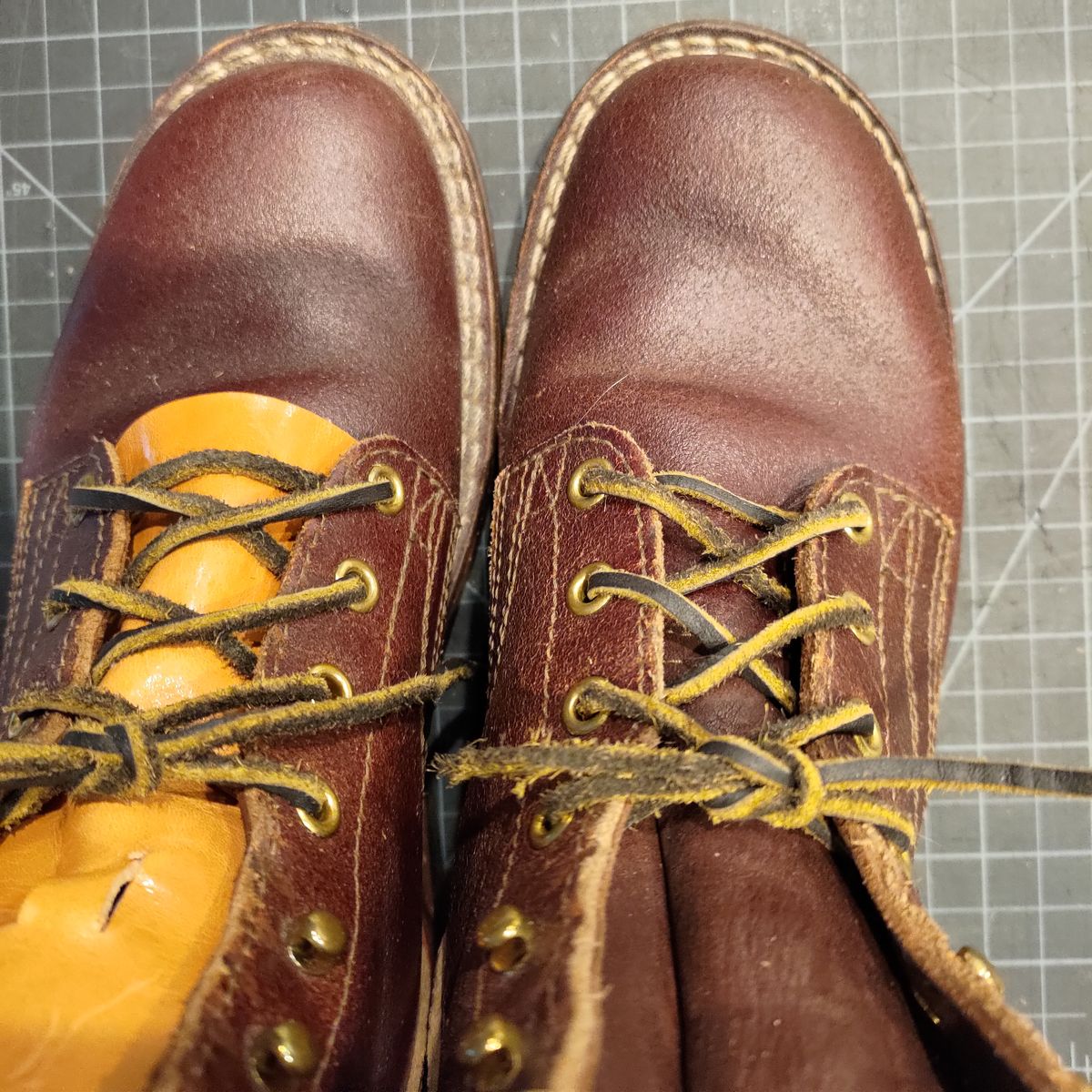 Photo by 3ringCircu5 on August 10, 2025 of the Nicks MTO in Horween Tan Waxed Flesh.