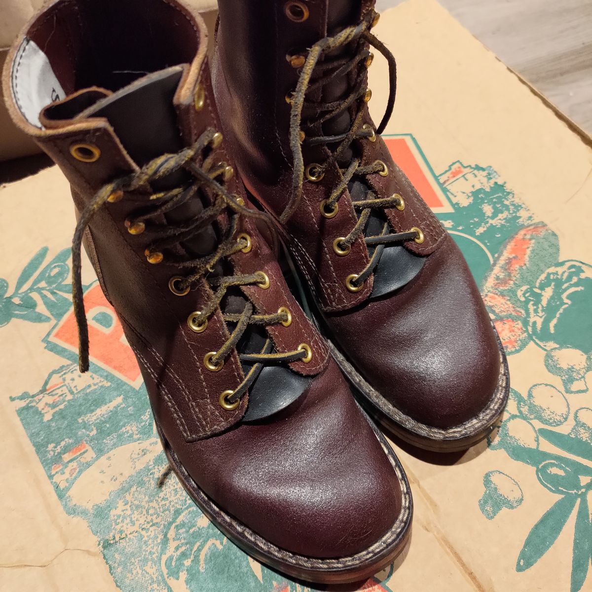 Photo by 3ringCircu5 on June 3, 2026 of the Nicks MTO in Horween Tan Waxed Flesh.