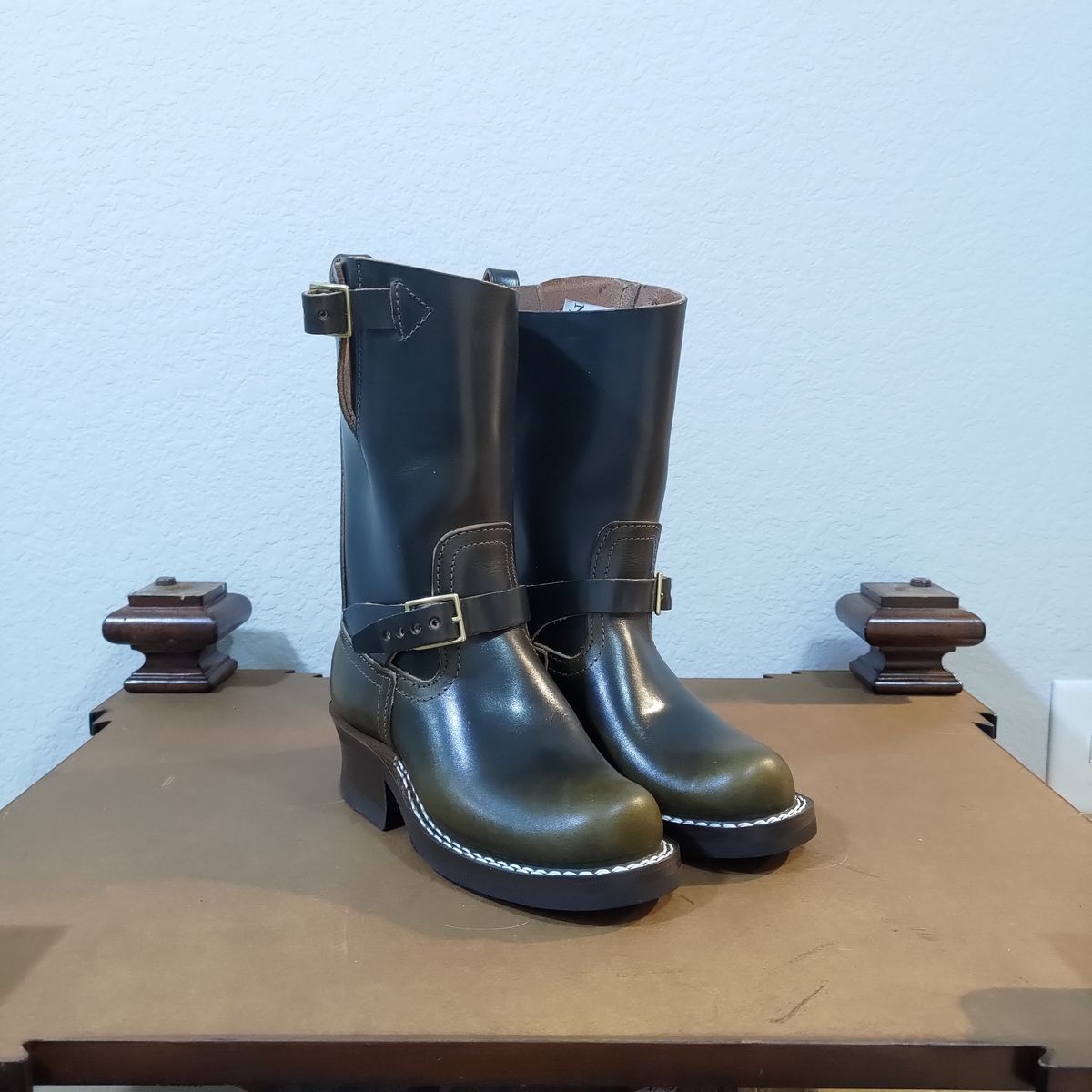 Photo by 3ringCircu5 on October 23, 2025 of the Nicks Pullman in Wickett & Craig Olive Double Stuffed.