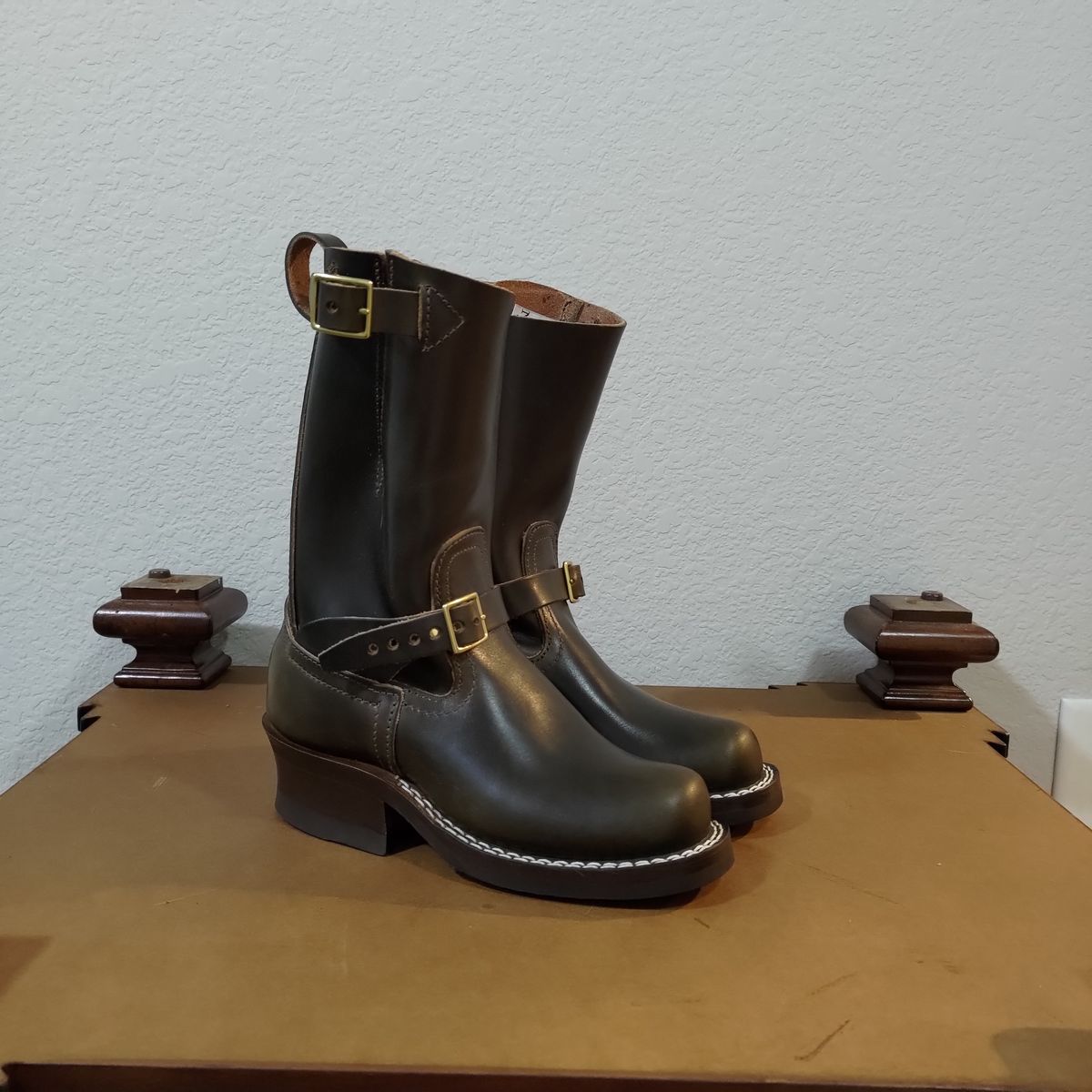 Photo by 3ringCircu5 on October 25, 2025 of the Nicks Pullman in Wickett & Craig Olive Double Stuffed.