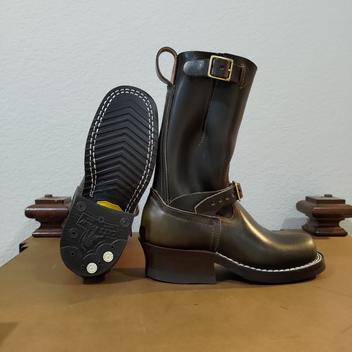 Photo by 3ringCircu5 on October 25, 2025 of the Nicks Pullman in Wickett & Craig Olive Double Stuffed.