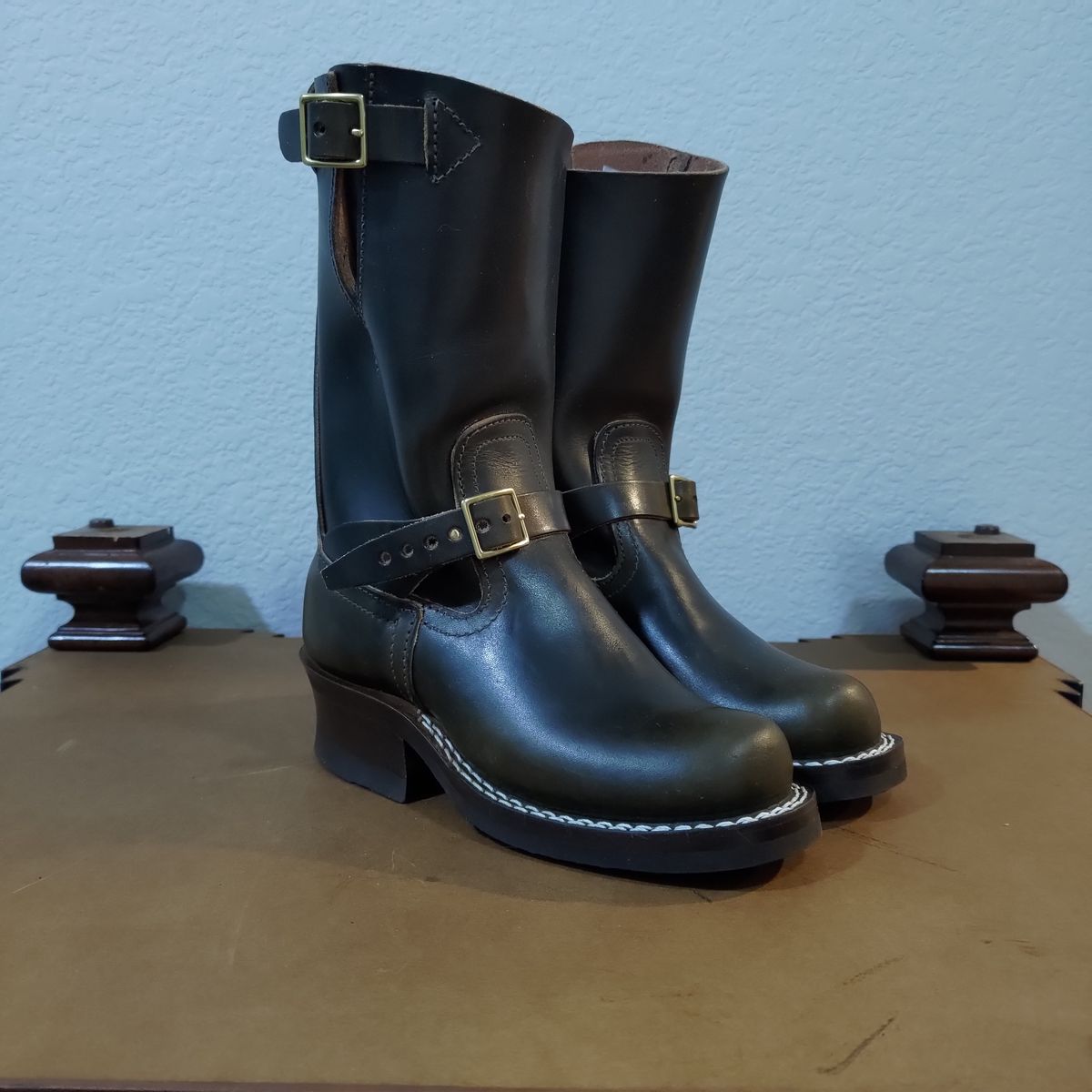 Photo by 3ringCircu5 on October 25, 2025 of the Nicks Pullman in Wickett & Craig Olive Double Stuffed.