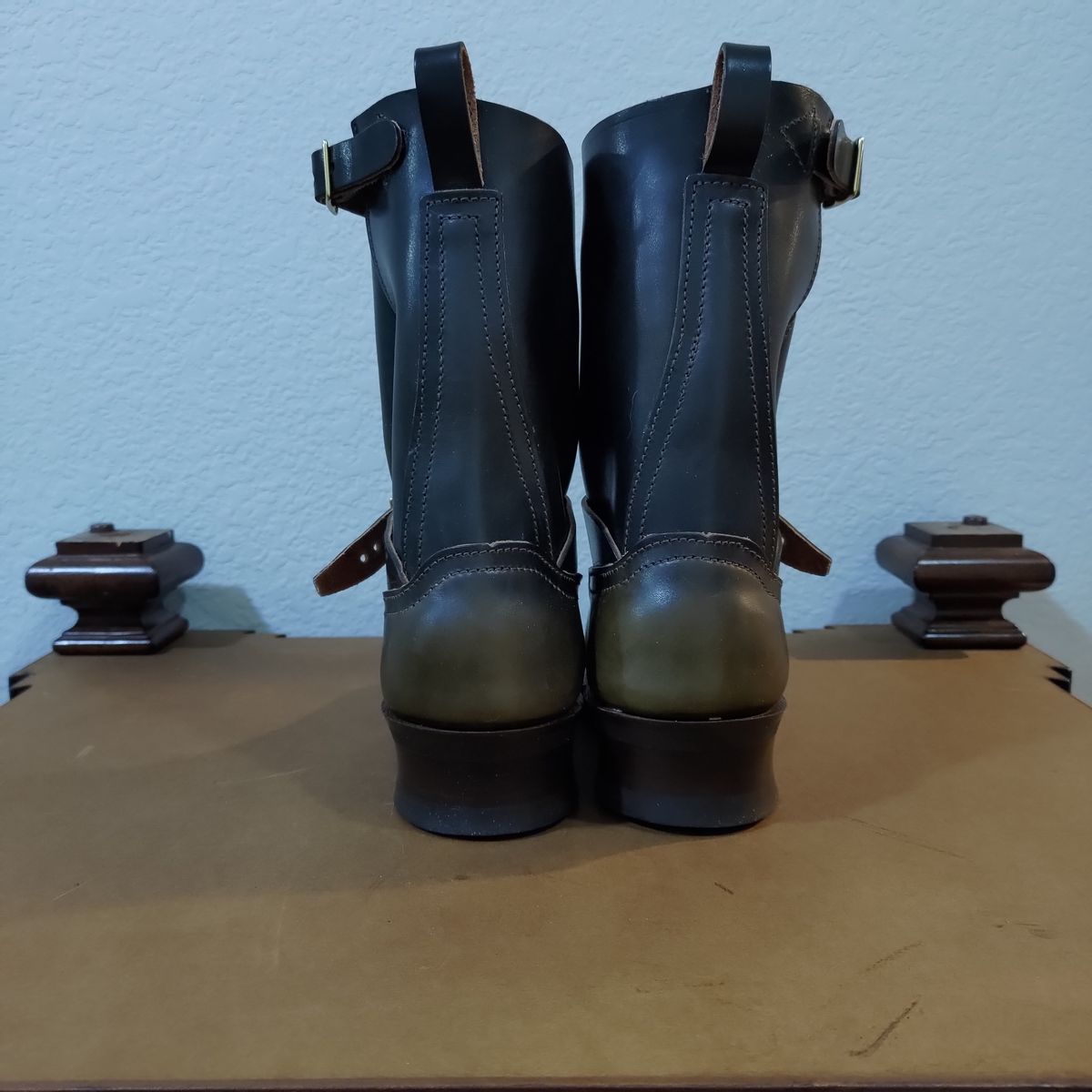 Photo by 3ringCircu5 on October 25, 2025 of the Nicks Pullman in Wickett & Craig Olive Double Stuffed.