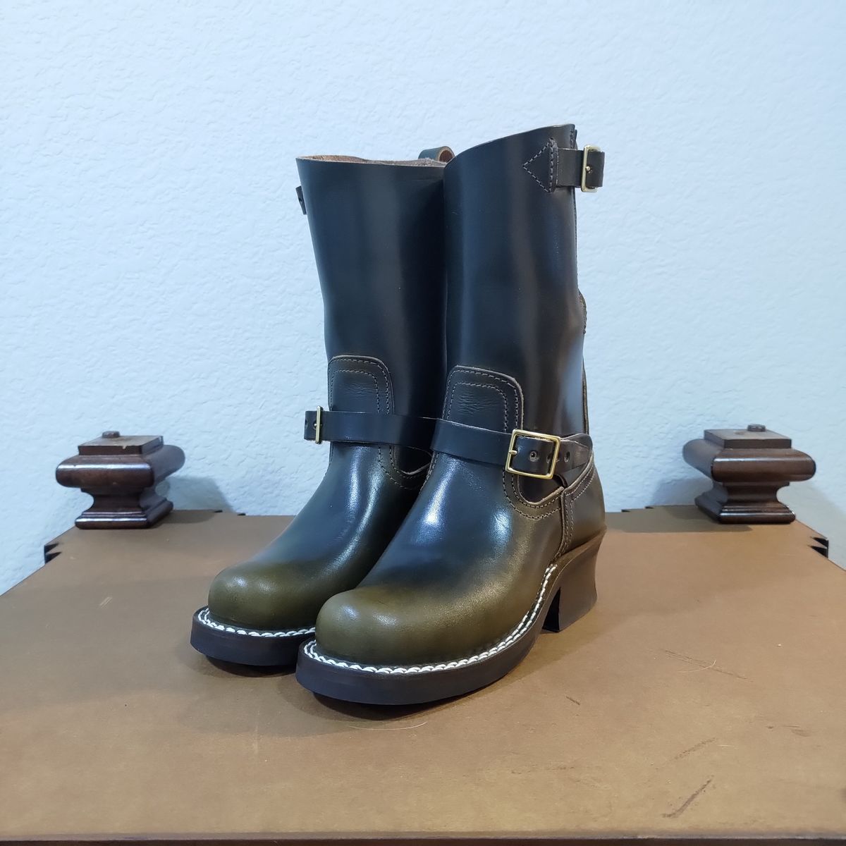 Photo by 3ringCircu5 on October 23, 2025 of the Nicks Pullman in Wickett & Craig Olive Double Stuffed.