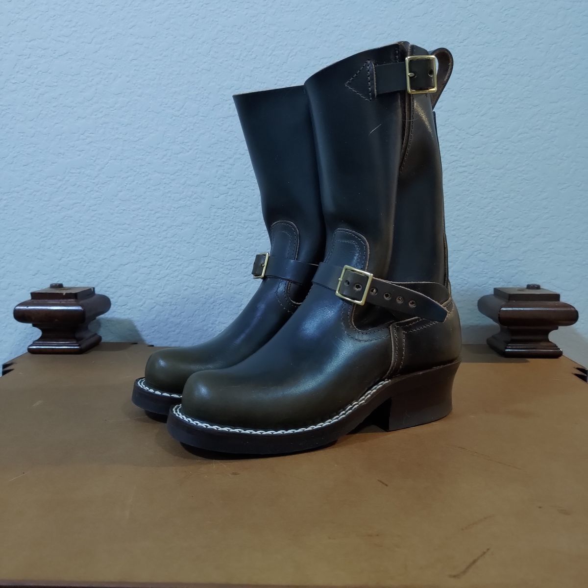 Photo by 3ringCircu5 on October 25, 2025 of the Nicks Pullman in Wickett & Craig Olive Double Stuffed.