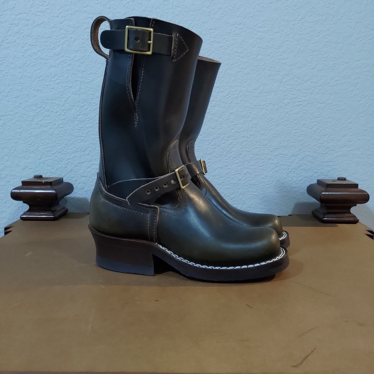 Photo by 3ringCircu5 on October 25, 2025 of the Nicks Pullman in Wickett & Craig Olive Double Stuffed.