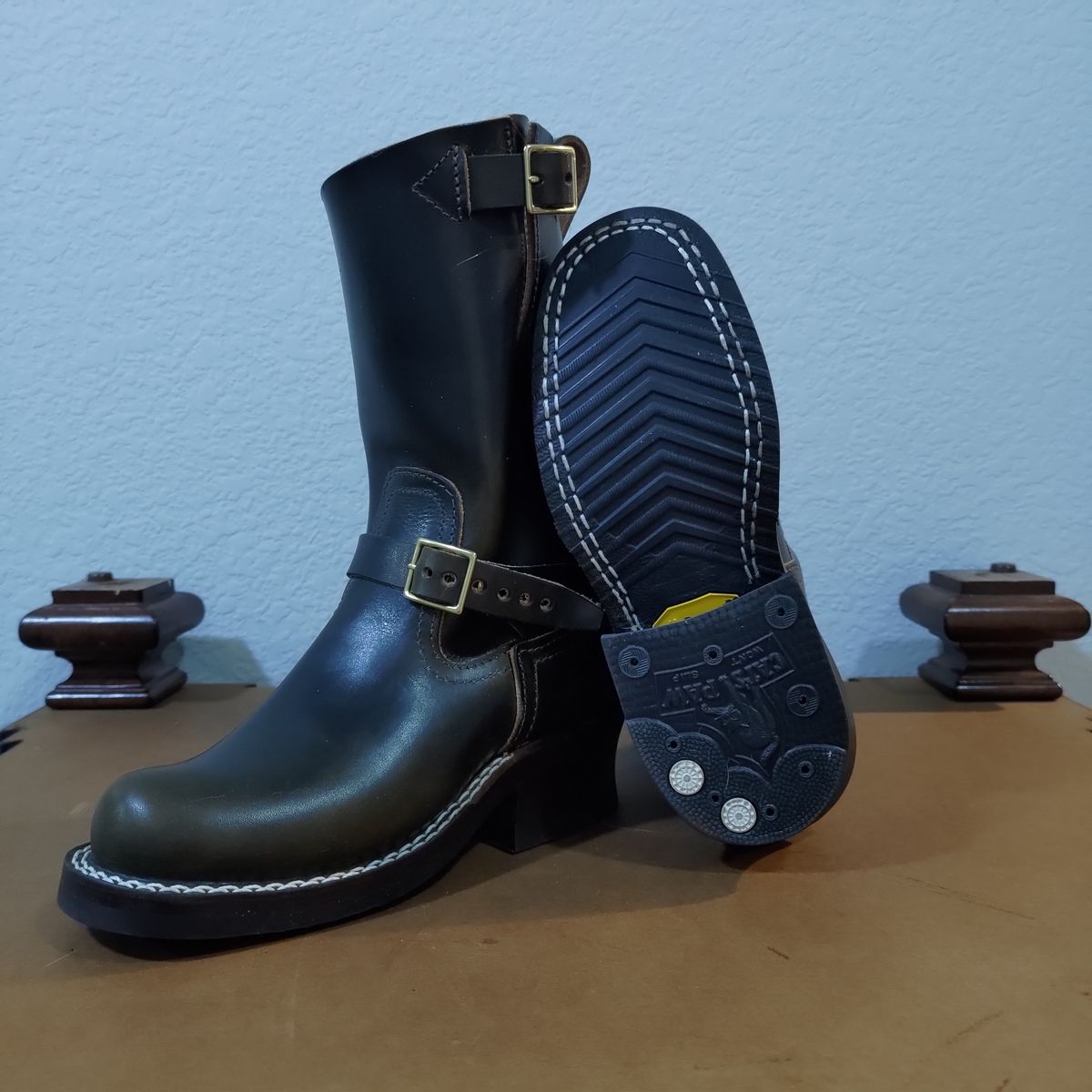 Photo by 3ringCircu5 on October 25, 2025 of the Nicks Pullman in Wickett & Craig Olive Double Stuffed.