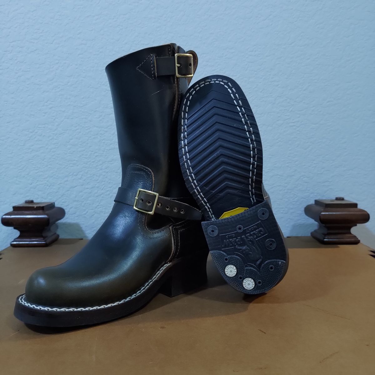 Photo by 3ringCircu5 on October 25, 2025 of the Nicks Pullman in Wickett & Craig Olive Double Stuffed.