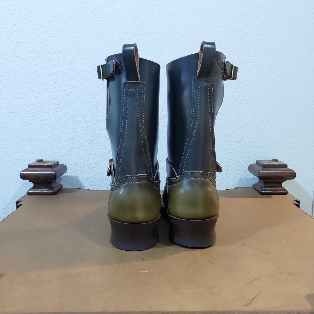 Photo by 3ringCircu5 on October 23, 2025 of the Nicks Pullman in Wickett & Craig Olive Double Stuffed.