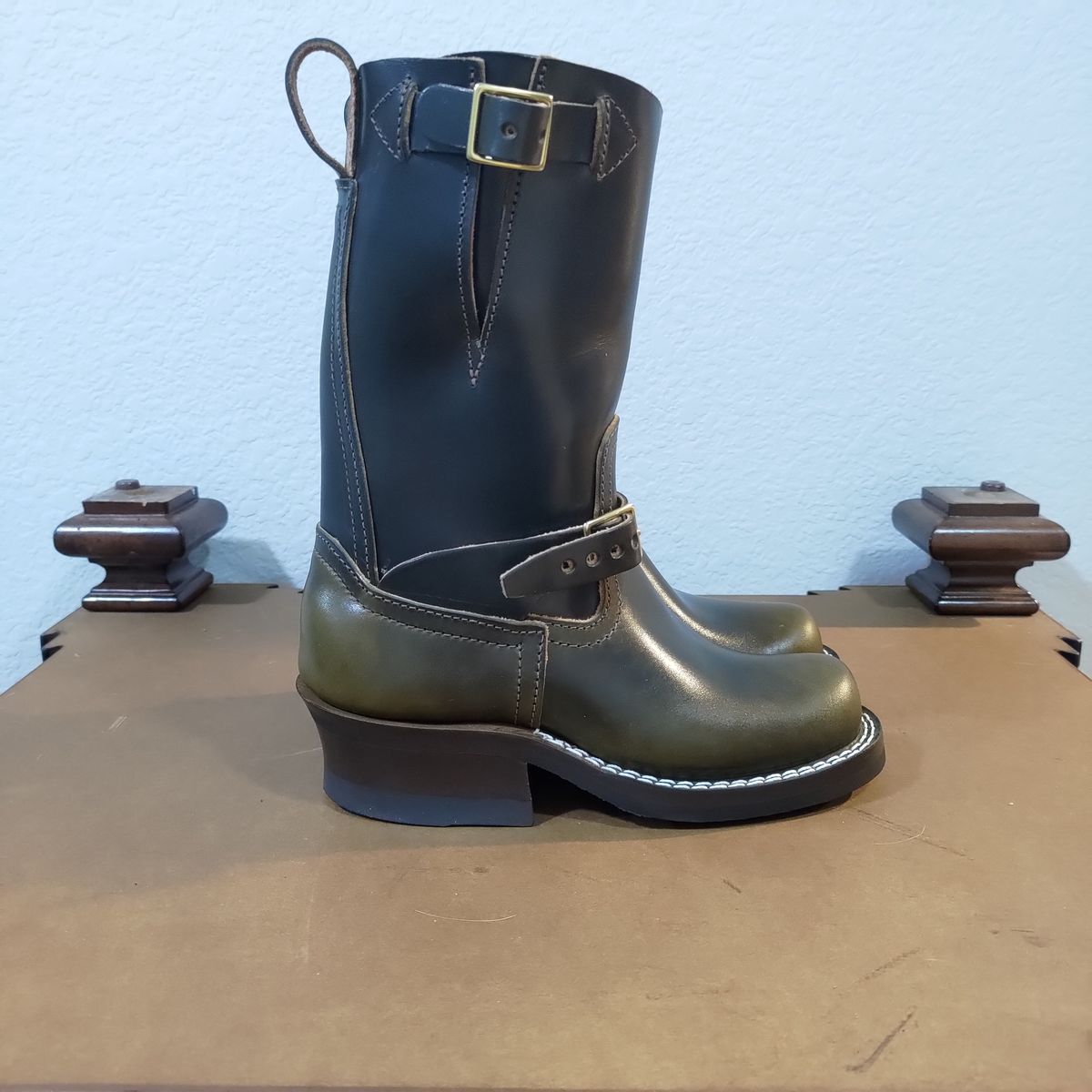 Photo by 3ringCircu5 on October 23, 2025 of the Nicks Pullman in Wickett & Craig Olive Double Stuffed.