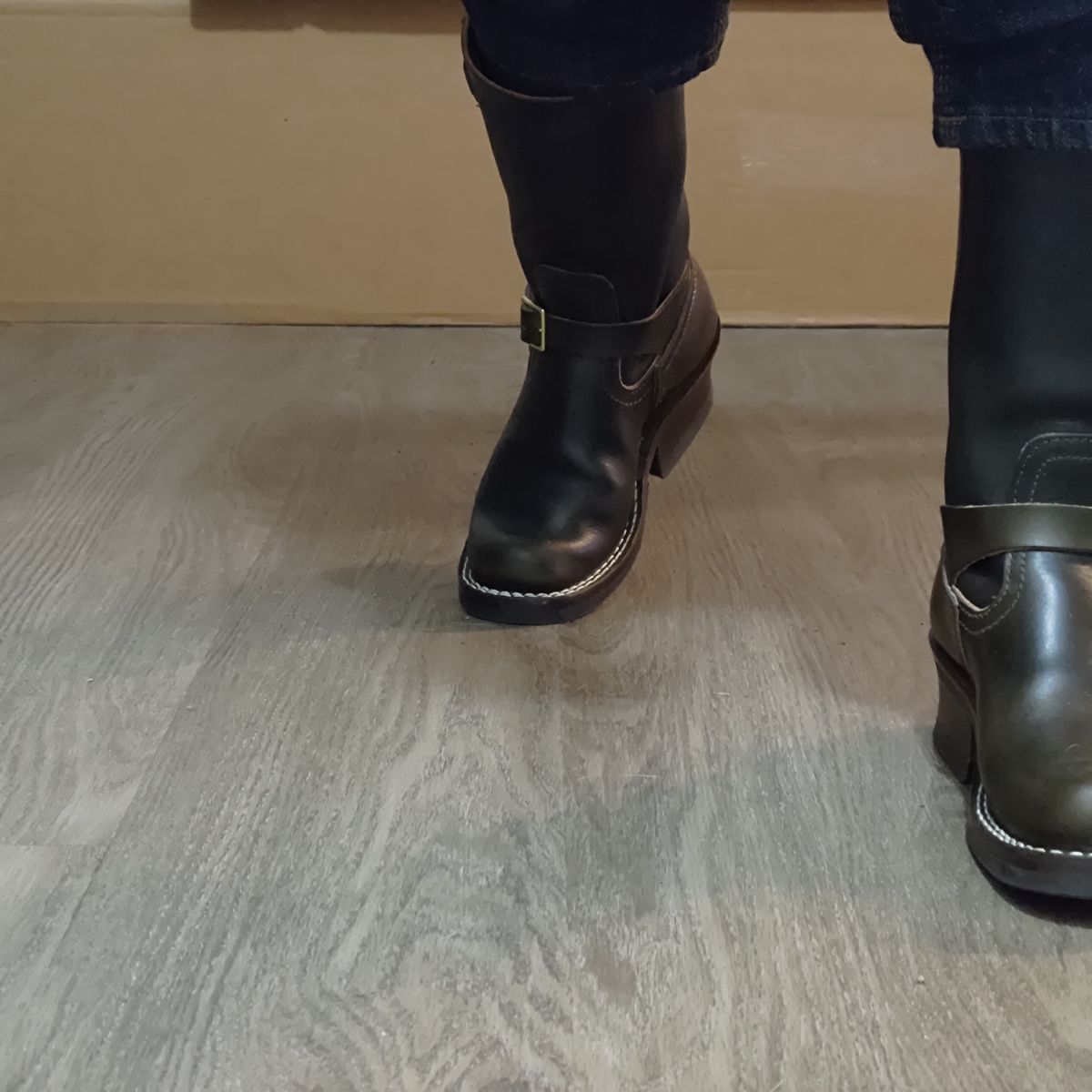 Photo by 3ringCircu5 on December 21, 2025 of the Nicks Pullman in Wickett & Craig Olive Double Stuffed.