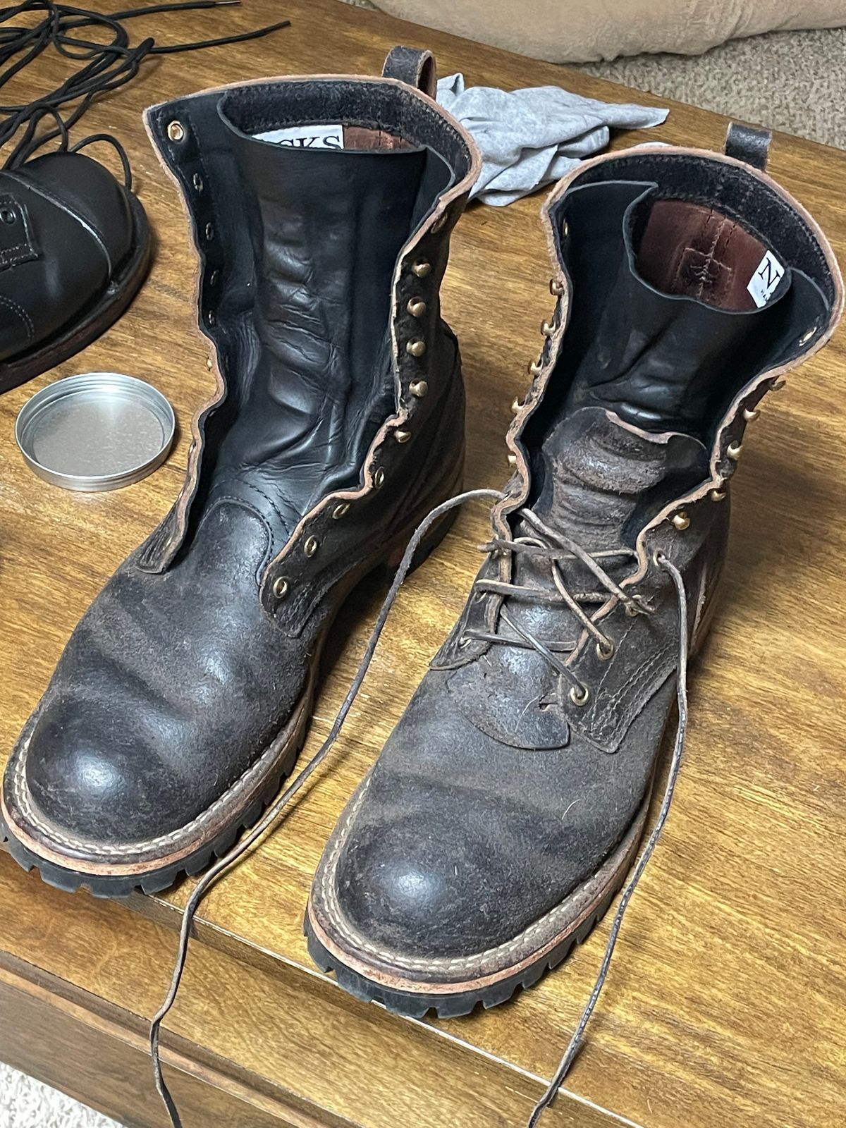 Photo by Odyssey.Rider on August 24, 2025 of the Nicks Overlander in Horween Black Waxed Flesh.