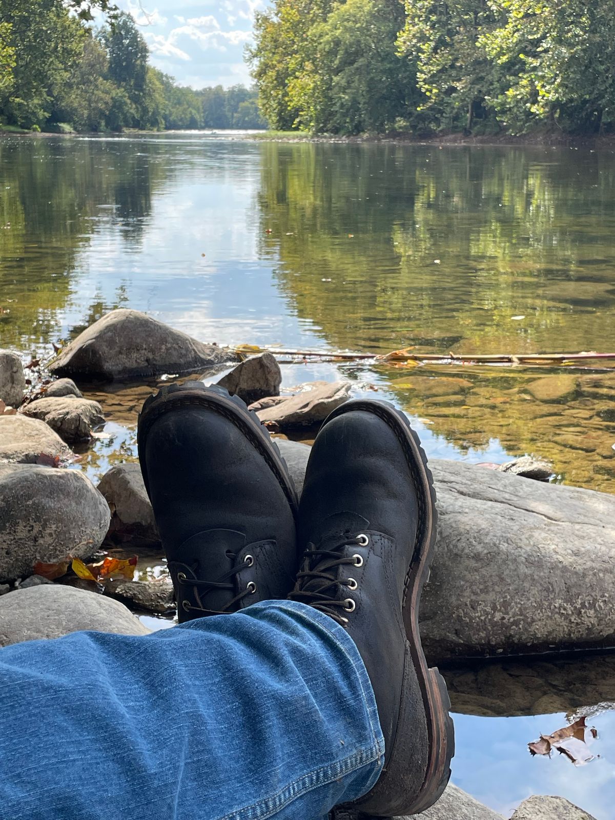 Photo by Odyssey.Rider on September 14, 2025 of the Nicks Overlander in Horween Black Waxed Flesh.