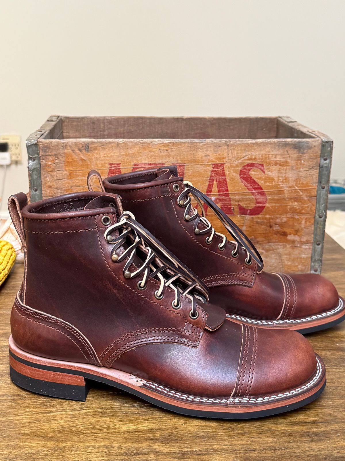 Photo by Odyssey.Rider on October 31, 2025 of the Nicks MTO in Wickett & Craig Buck Brown Double Stuffed.