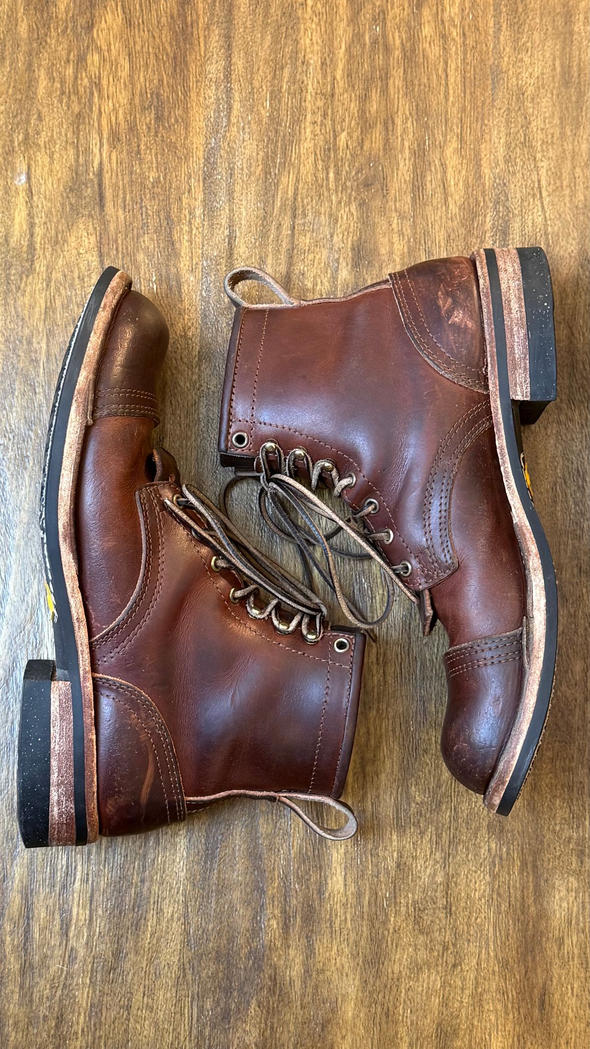 Photo by Odyssey.Rider on February 2, 2026 of the Nicks MTO in Wickett & Craig Buck Brown Double Stuffed.