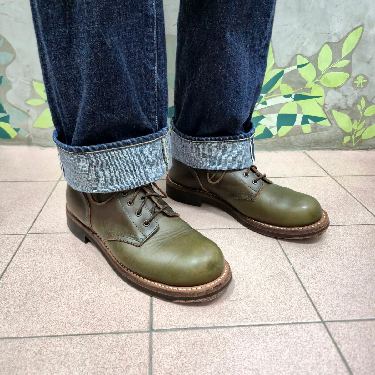 Photo by ryanpiyo on February 25, 2026 of the Rolling Dub Trio Coupen in Horween Olive Chromexcel.
