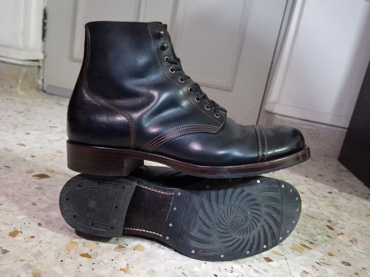 Photo by ryanpiyo on May 25, 2025 of the Nova Boots 40s Munson Combat Boots in Maryam Black Waxed Horsebutt.