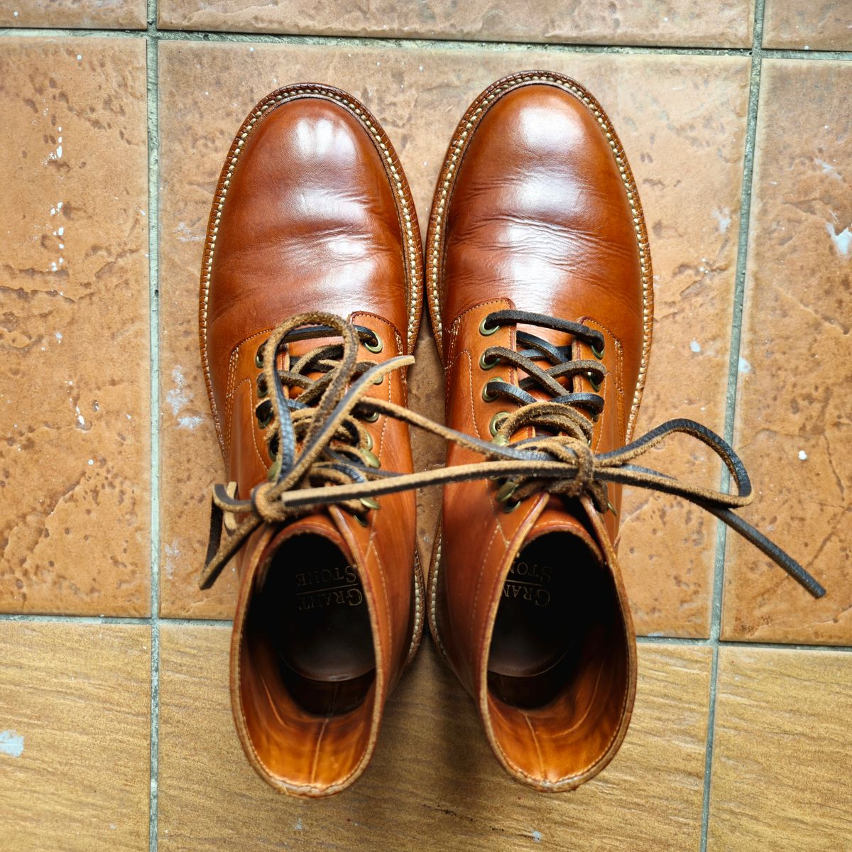Photo by ryanpiyo on December 30, 2024 of the Grant Stone Diesel Boot in Badalassi Carlo Saddle Tan Minerva.