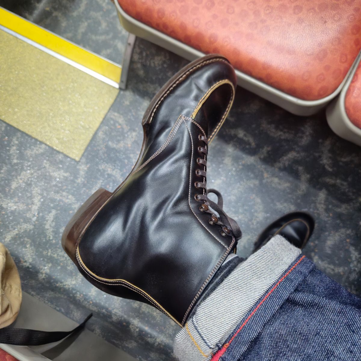 Photo by ryanpiyo on February 8, 2025 of the The 2 Monkeys Sportif Boots in Du Puy Teacore Black Calf.