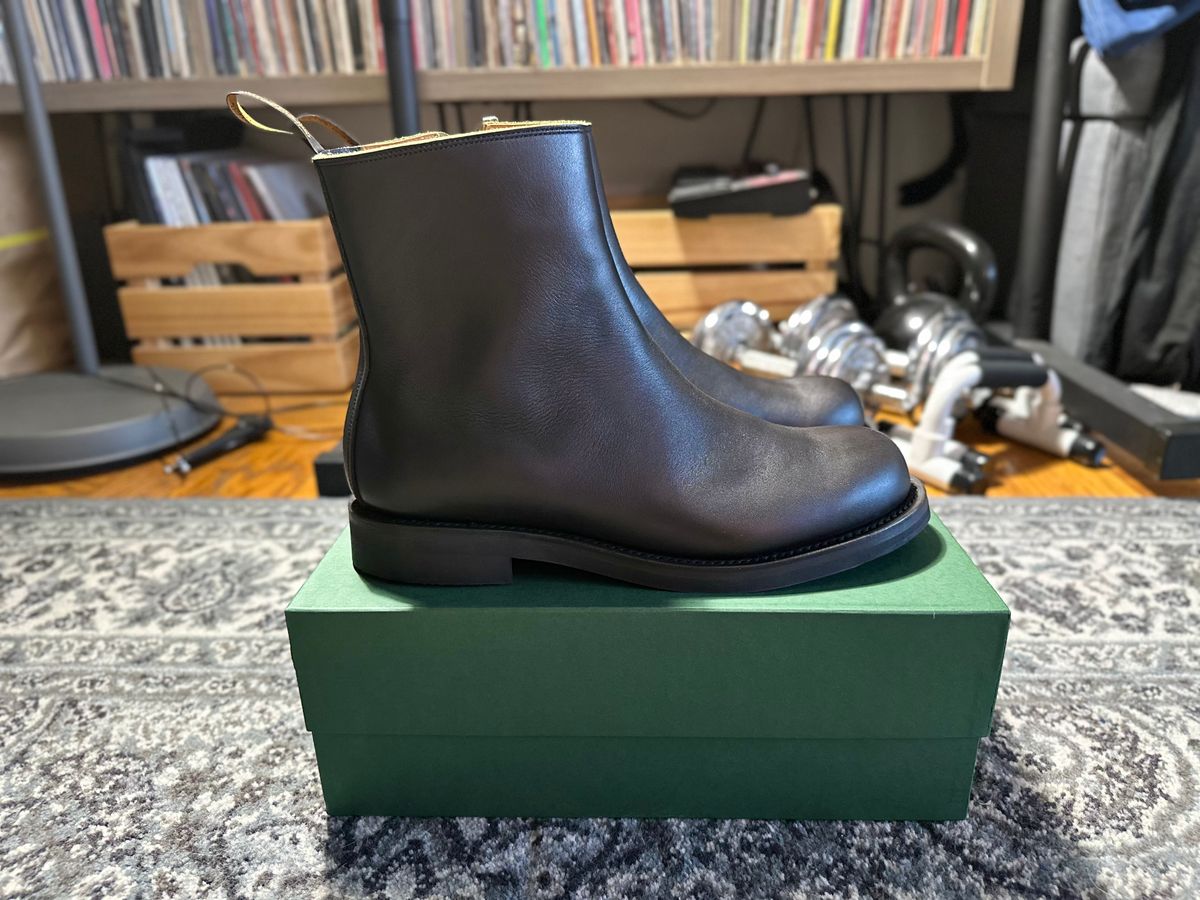 Photo by boughtsomemilk on June 25, 2025 of the Rolling Dub Trio Casper Boot in Black Greentea Core.